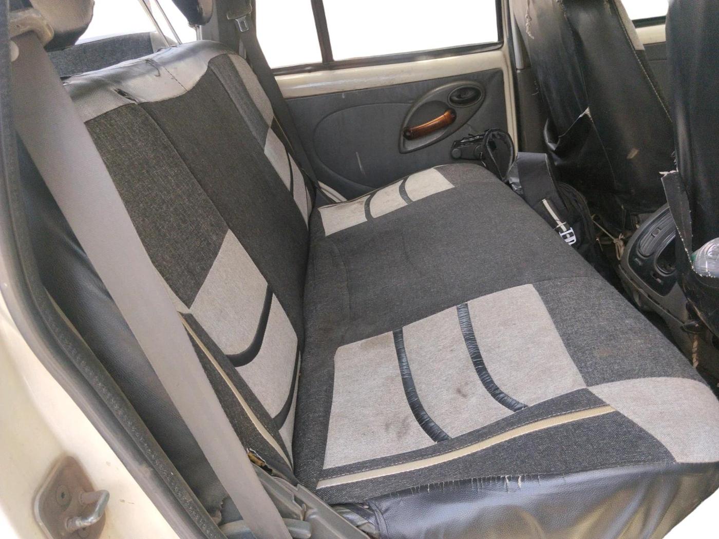 2011 Mahindra Scorpio EX M2DI, Diesel, Manual, 2,76,824 km, interior