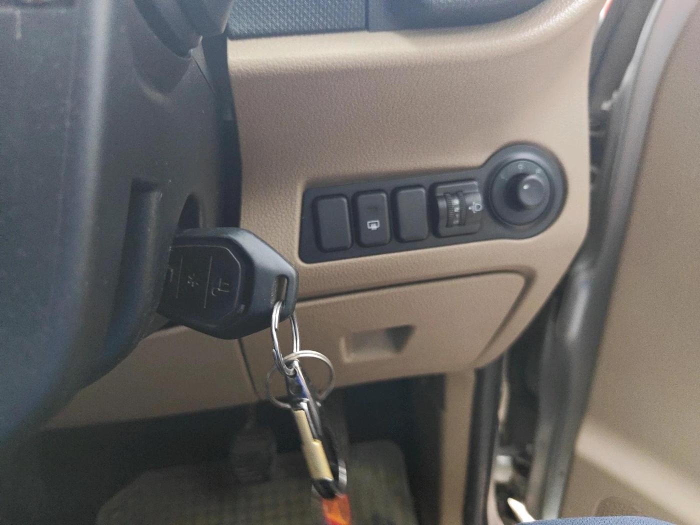 2016 Mahindra TUV300 T8 AMT, Diesel, Automatic, 39,383 km, interior