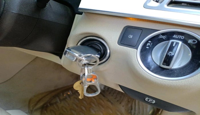 2014 Mercedes Benz E Class E 250 CDI AVANTGARDE, Diesel, Automatic, 68,529 km, interior