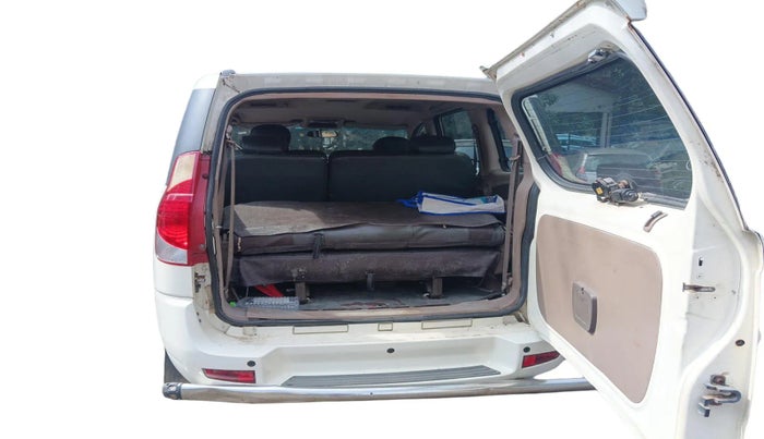 2013 Mahindra Xylo H8 ABS AIRBAG BS IV, Diesel, Manual, 28,200 km, exterior