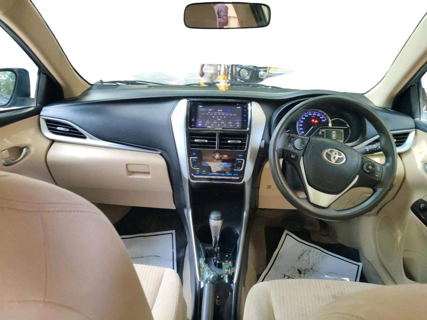 2018 Toyota YARIS G CVT, Petrol, Automatic, 36,975 km, interior
