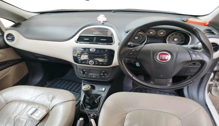 2015 Fiat Linea EMOTION 1.3 L ADVANCED MULTIJET, Diesel, Manual, 89,411 km, interior