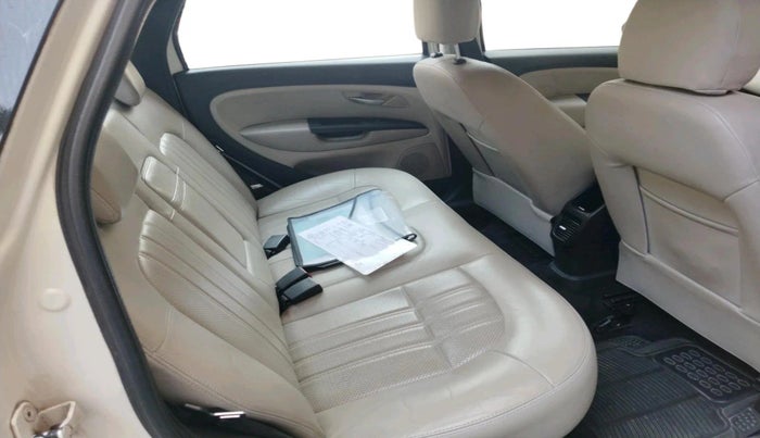 2015 Fiat Linea EMOTION 1.3 L ADVANCED MULTIJET, Diesel, Manual, 89,411 km, interior