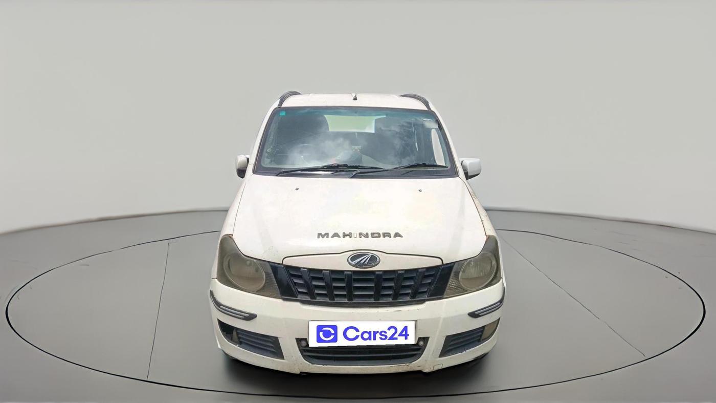2013 Mahindra Quanto C8, Diesel, Manual, 1,25,425 km, exterior