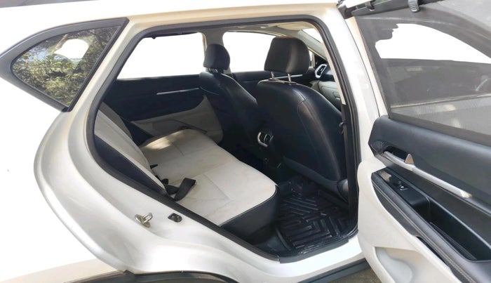 2022 KIA SONET HTX 1.0 IMT, Petrol, Manual, 27,615 km, interior