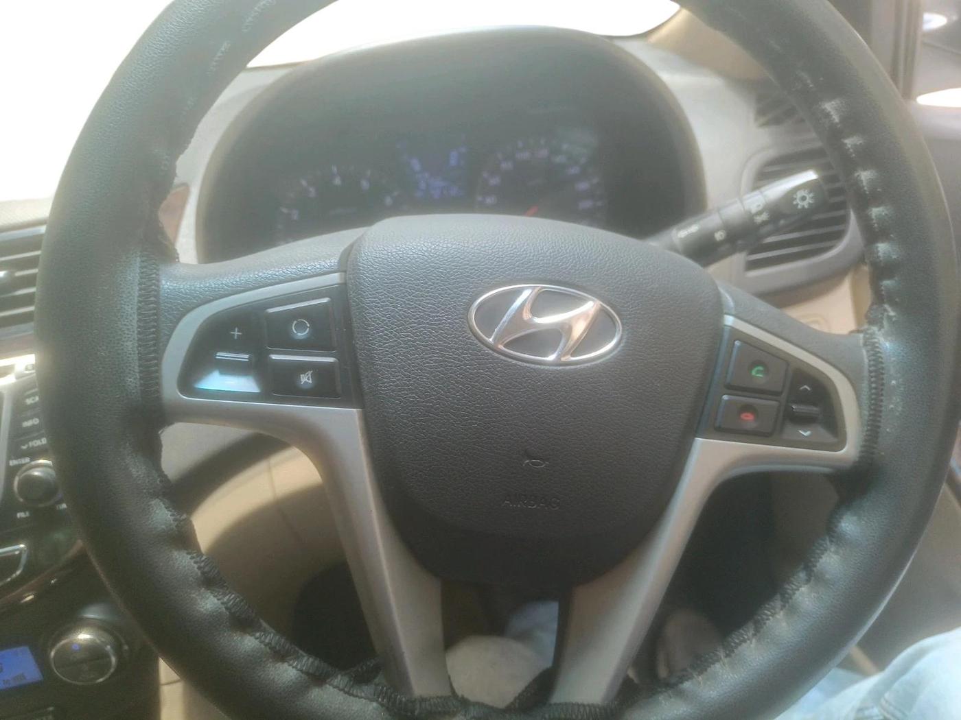 2013 Hyundai Verna FLUIDIC 1.6 VTVT EX, Petrol, Manual, 72,112 km, interior