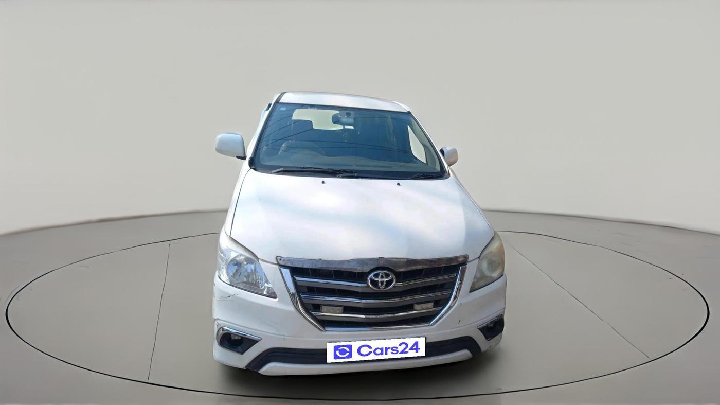 2013 Toyota Innova 2.5 GX 8 STR, Diesel, Manual, 2,08,500 km, exterior
