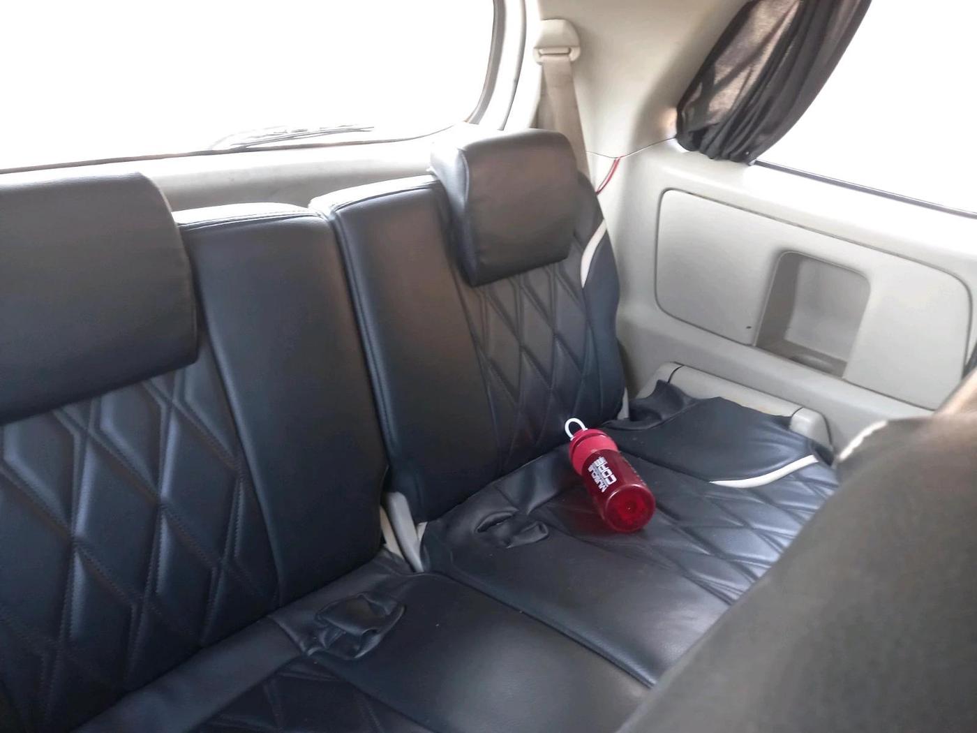 2013 Toyota Innova 2.5 GX 8 STR, Diesel, Manual, 2,08,500 km, interior