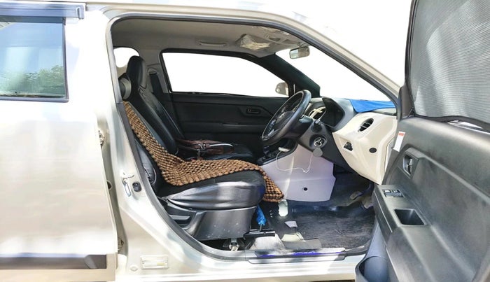 2020 Maruti New Wagon-R LXI CNG 1.0, CNG, Manual, 17,228 km, interior