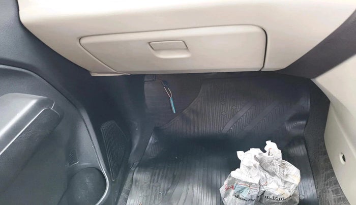 2020 Maruti New Wagon-R LXI CNG 1.0, CNG, Manual, 17,228 km, interior