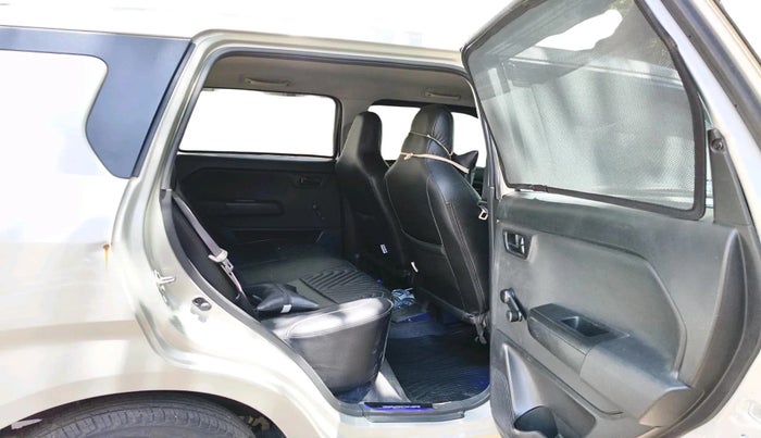 2020 Maruti New Wagon-R LXI CNG 1.0, CNG, Manual, 17,228 km, interior