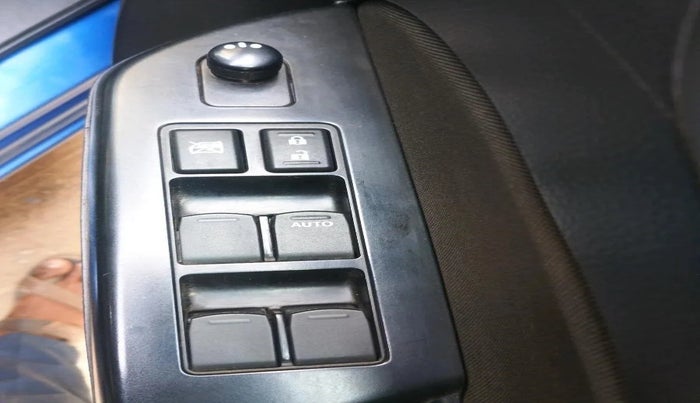 2013 Maruti Swift VXI, Petrol, Manual, 43,326 km, interior