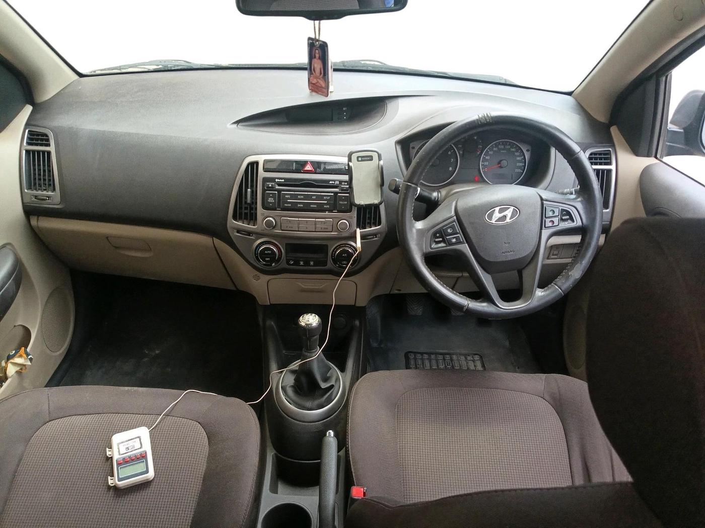 2012 Hyundai i20 SPORTZ 1.2, Petrol, Manual, 69,836 km, interior