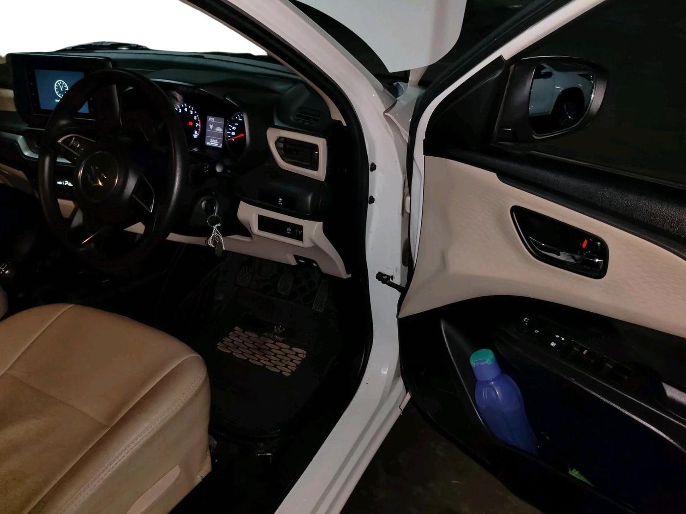 2024 Maruti Dzire VXI, Petrol, Manual, 16,850 km, interior