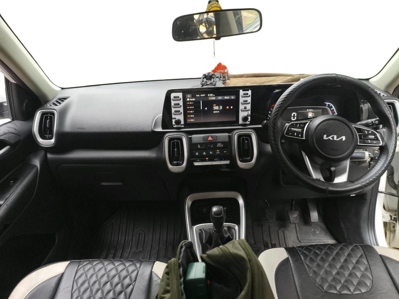 2025 KIA SONET HTK (O) 1.2 Petrol MT, Petrol, Manual, 24,804 km, interior