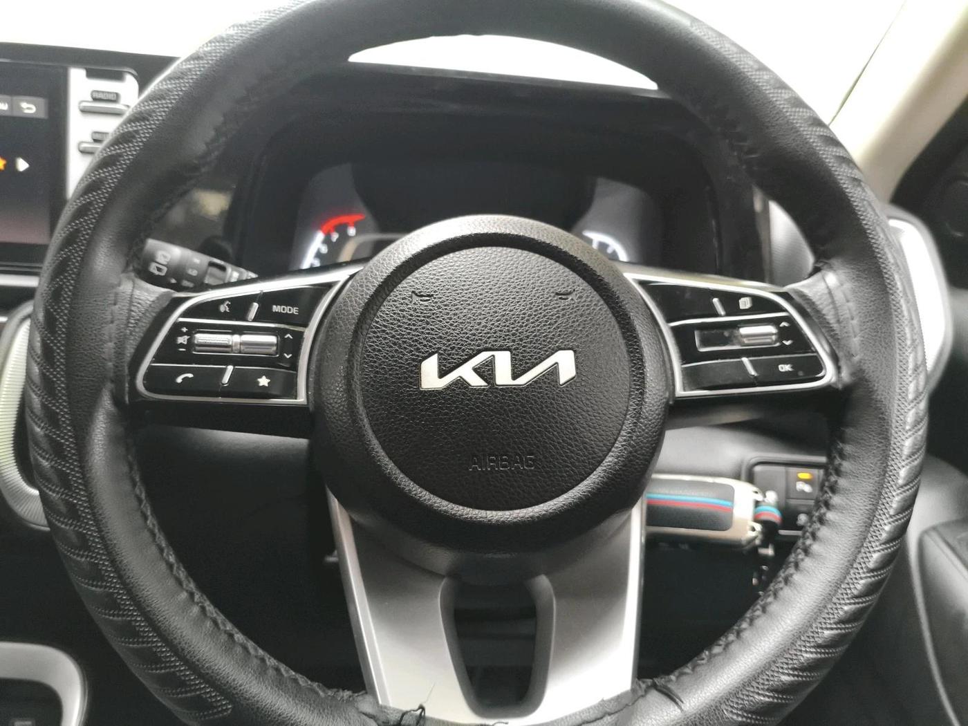2025 KIA SONET HTK (O) 1.2 Petrol MT, Petrol, Manual, 24,804 km, interior