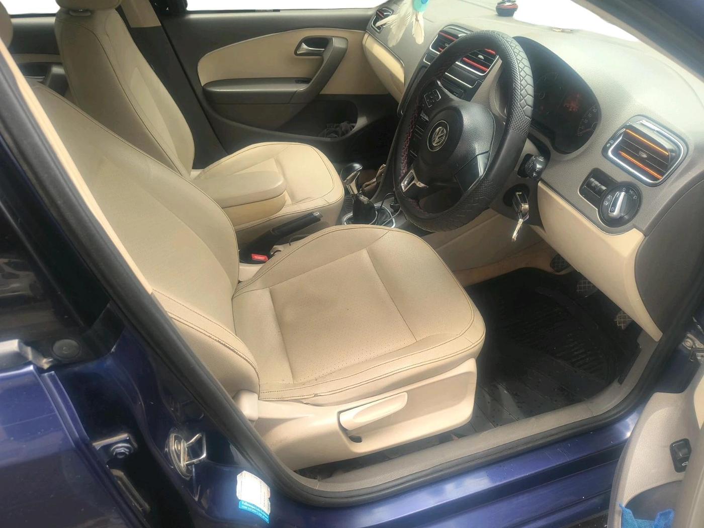 2012 Volkswagen Vento HIGHLINE DIESEL 1.6, Diesel, Manual, 78,002 km, interior