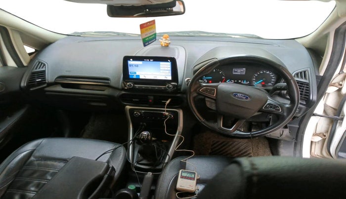 2018 Ford Ecosport TITANIUM + 1.5L DIESEL, Diesel, Manual, 1,01,393 km, interior