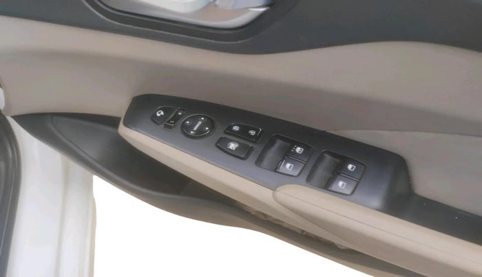 2017 Hyundai Verna 1.6 CRDI SX + AT, Diesel, Automatic, 87,425 km, interior