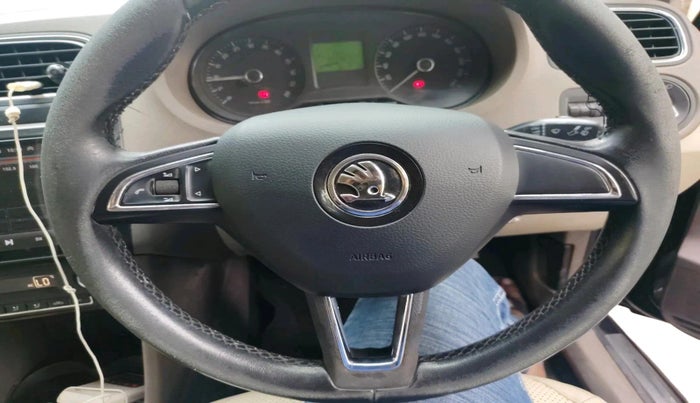 2013 Skoda Rapid ELEGANCE 1.6 TDI CR MT, Diesel, Manual, 2,55,961 km, interior