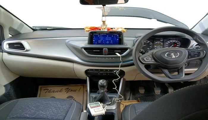 2023 Tata ALTROZ XZ PETROL, Petrol, Manual, 21,418 km, interior