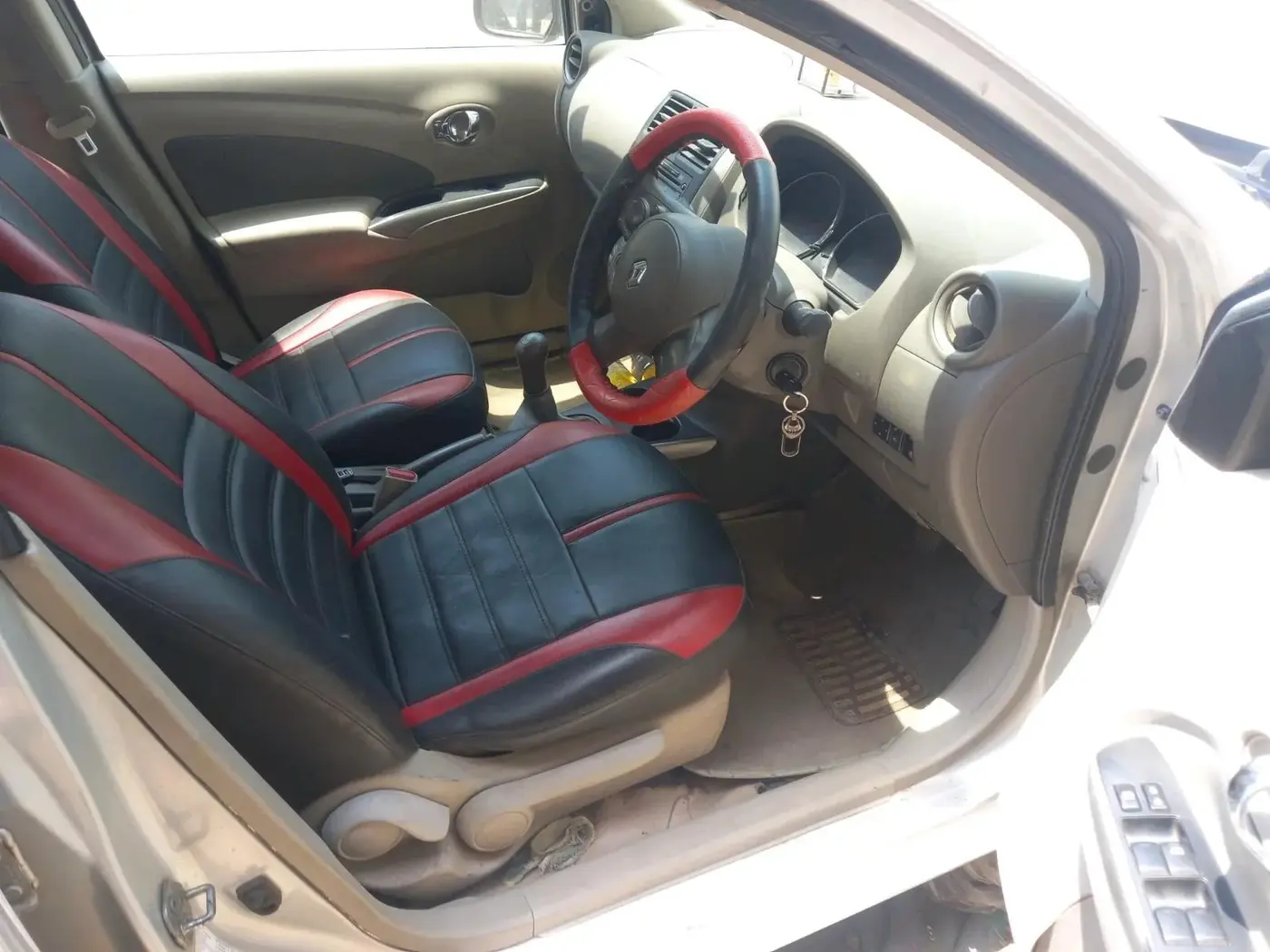 2014 Renault Scala RXL DIESEL, Diesel, Manual, 1,50,000 km, interior