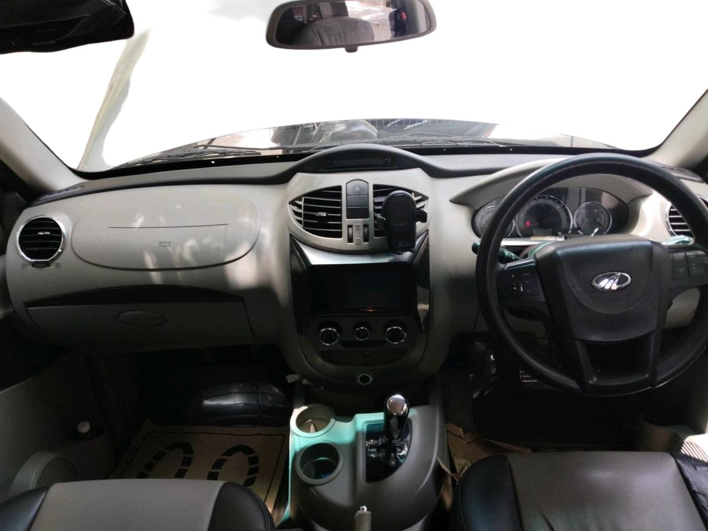 2016 Mahindra NUVOSPORT N8 AMT, Diesel, Automatic, 62,570 km, interior
