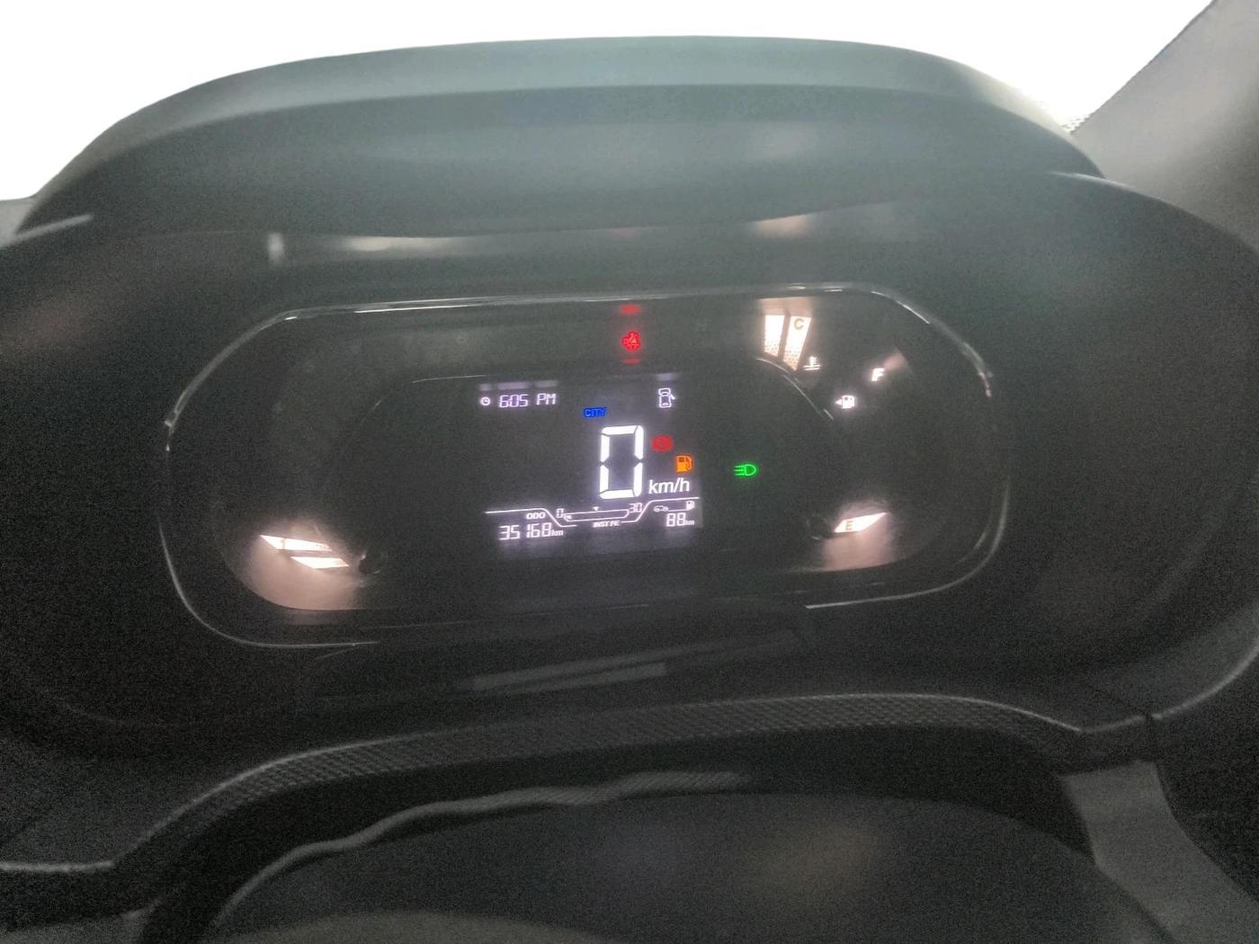 2022 Tata NEXON XM SUNROOF PETROL, Petrol, Manual, 35,168 km, interior