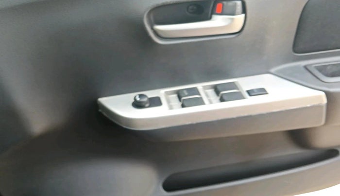 2012 Maruti Wagon R 1.0 VXI, Petrol, Manual, 52,677 km, interior