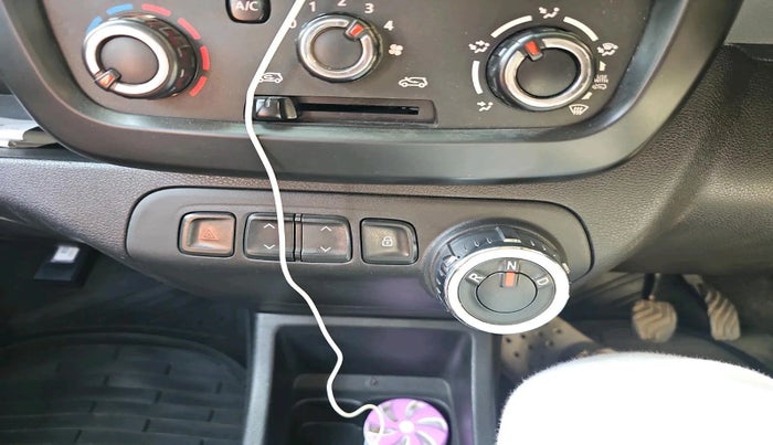 2017 Renault Kwid RXT 0.8, Petrol, Manual, 35,314 km, interior