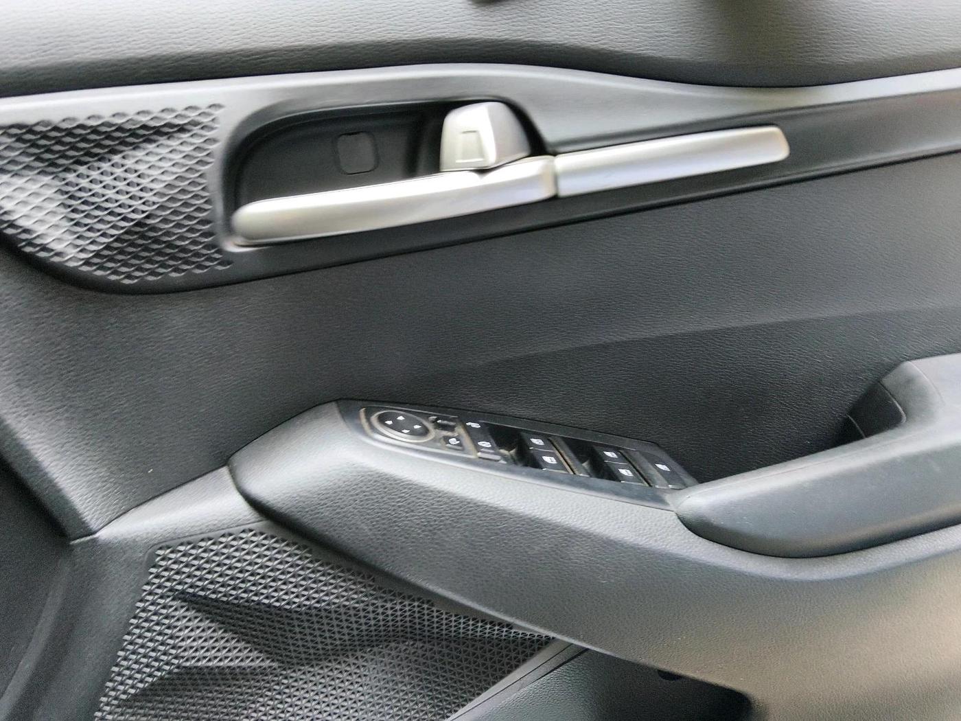 2021 KIA SELTOS HTK PLUS 1.5, Petrol, Manual, 27,003 km, interior