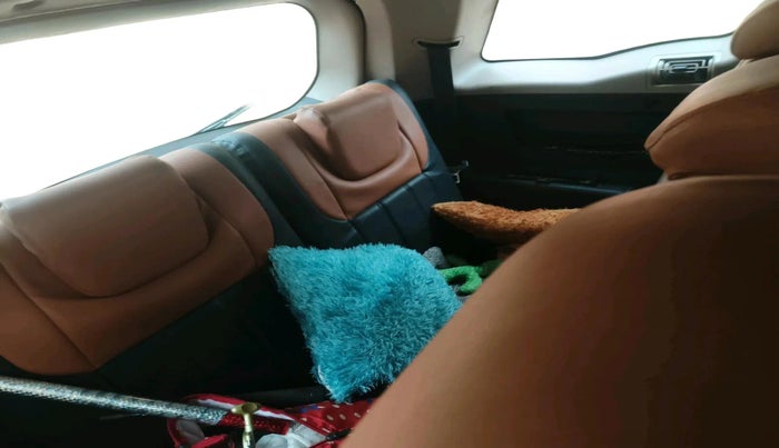 2011 Mahindra XUV500 W8 AWD, Diesel, Manual, 1,48,413 km, interior