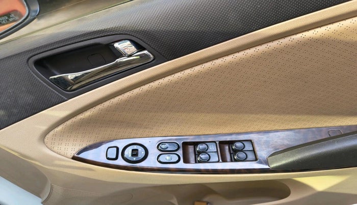 2011 Hyundai Verna FLUIDIC 1.6 VTVT SX AT, Petrol, Automatic, 61,075 km, interior