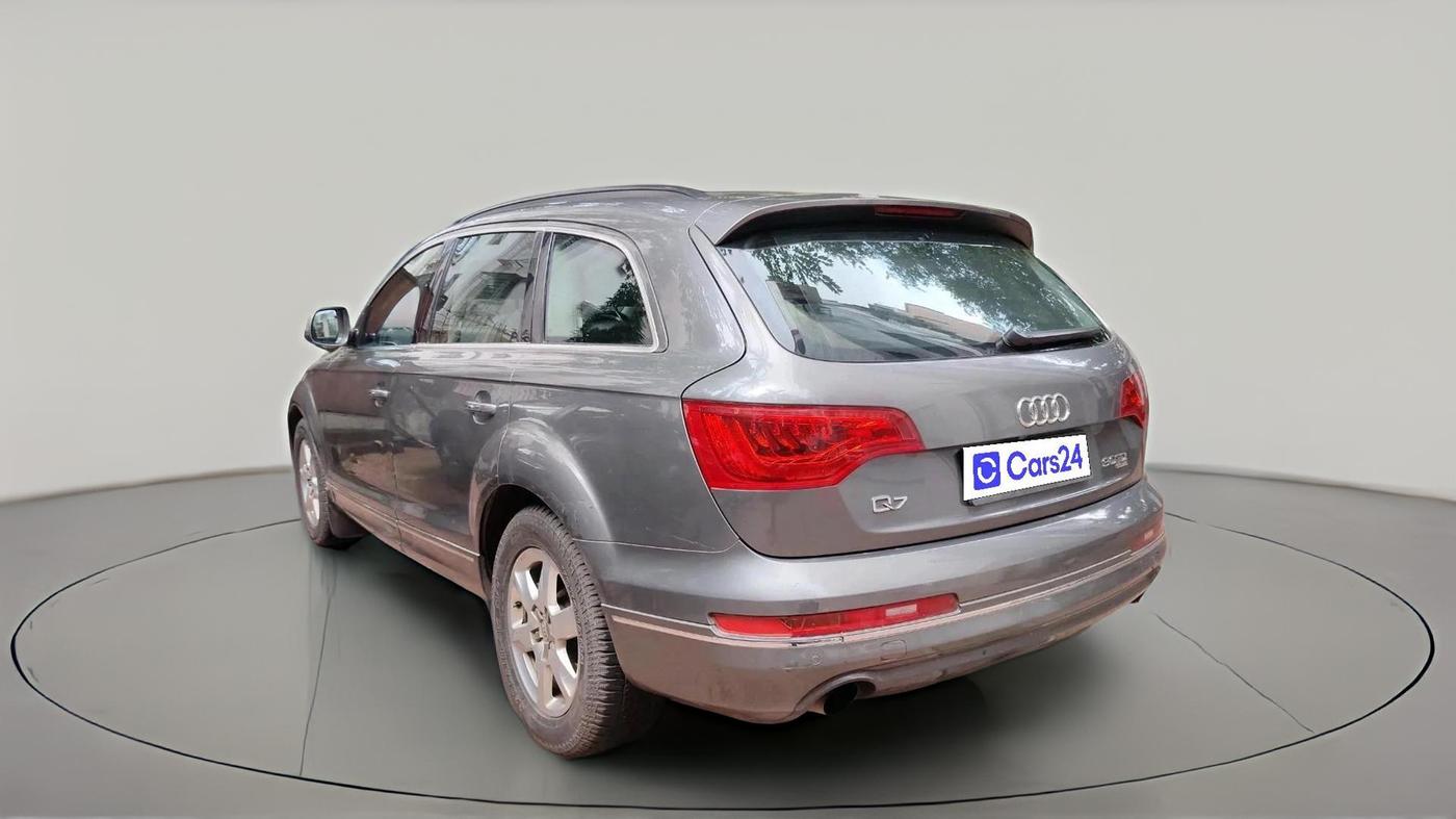 2011 Audi Q7 3.0 TDI QUATTRO, Diesel, Automatic, 1,14,984 km, exterior