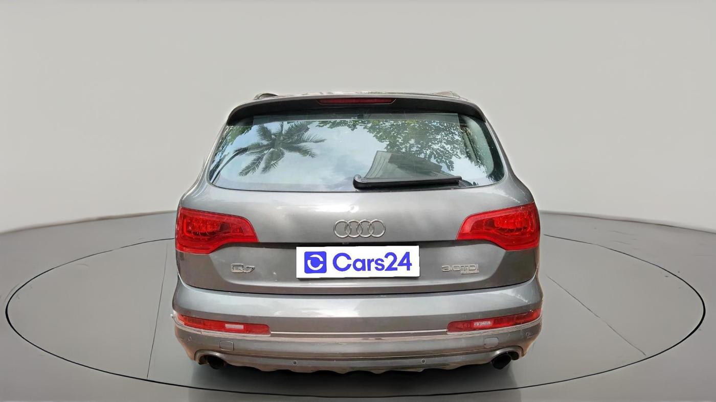 2011 Audi Q7 3.0 TDI QUATTRO, Diesel, Automatic, 1,14,984 km, exterior