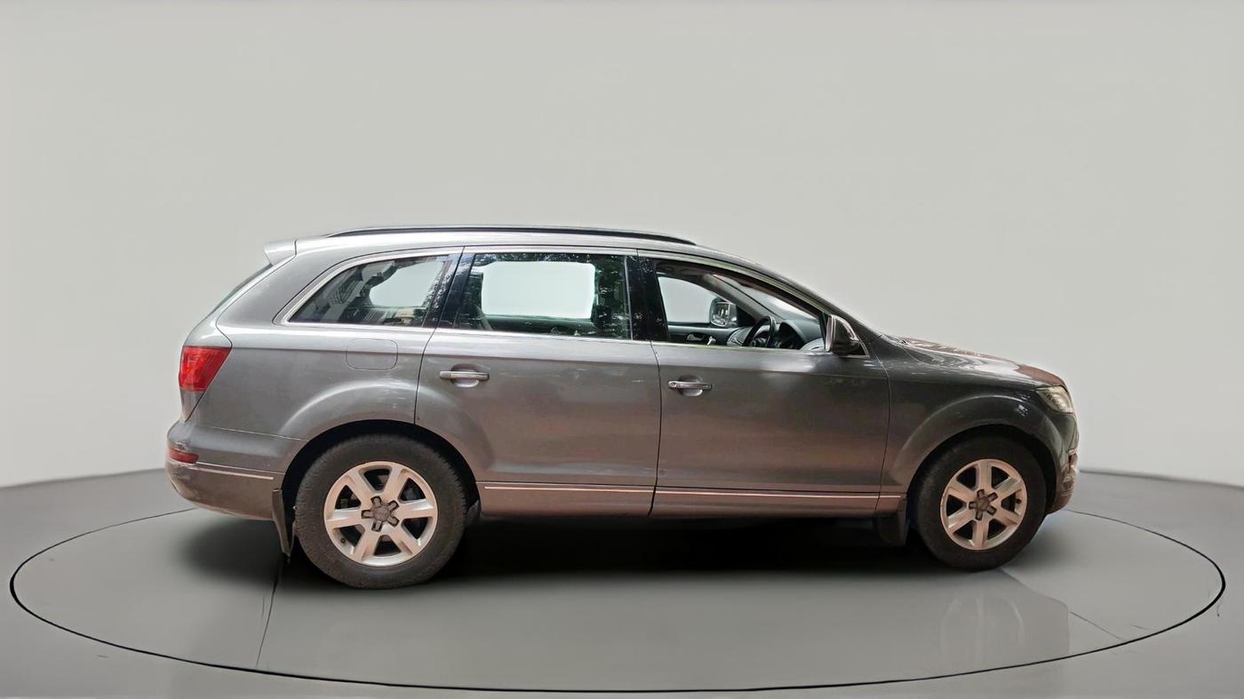 2011 Audi Q7 3.0 TDI QUATTRO, Diesel, Automatic, 1,14,984 km, exterior