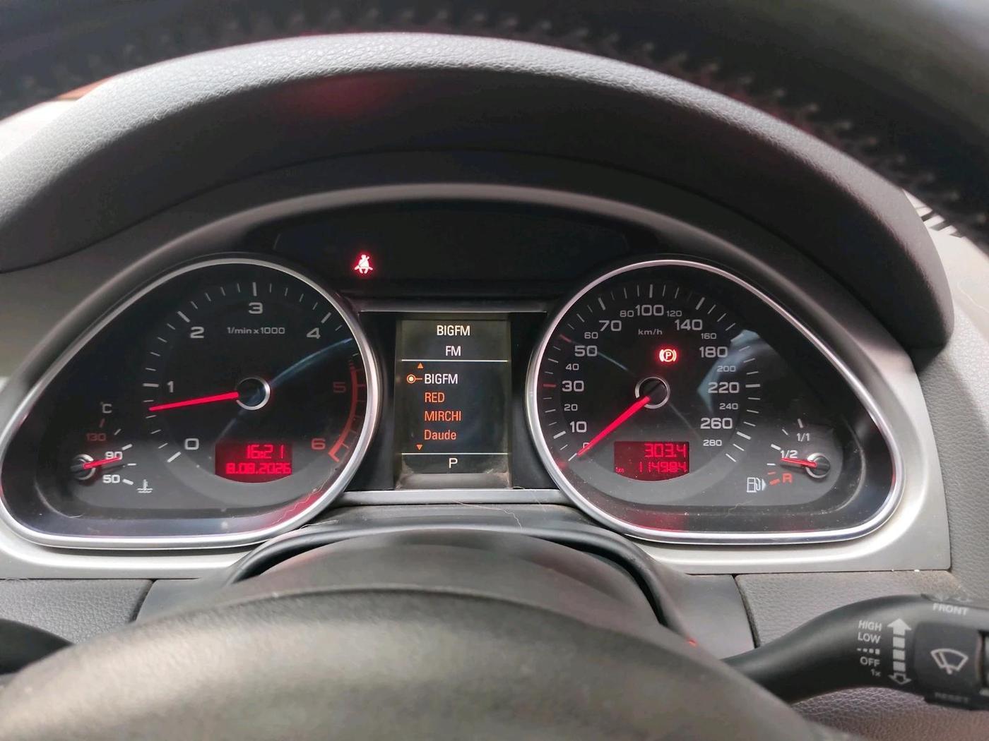 2011 Audi Q7 3.0 TDI QUATTRO, Diesel, Automatic, 1,14,984 km, interior