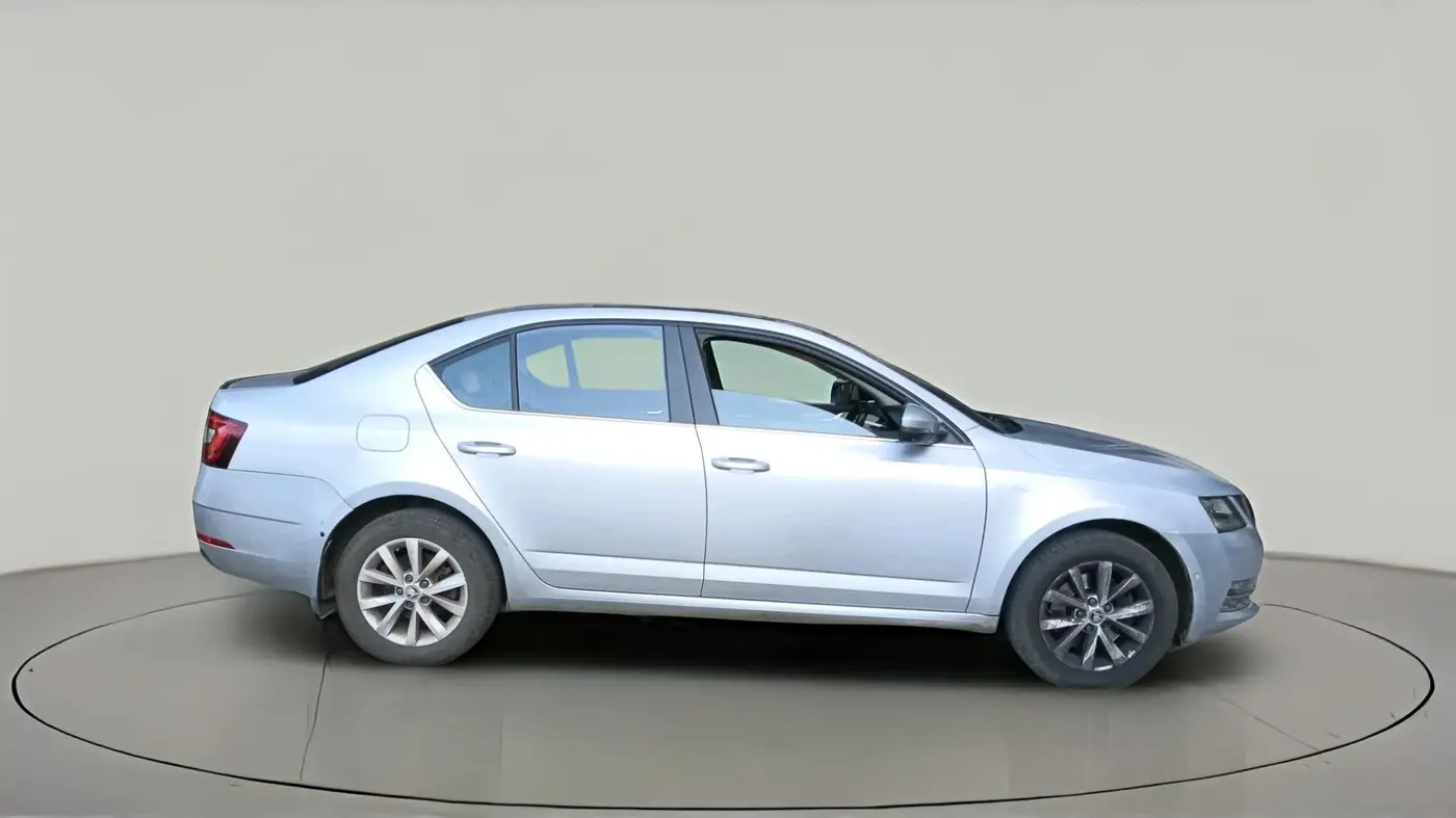 2017 Skoda Octavia L&K 1.8 TSI AT, Petrol, Automatic, 1,22,616 km, exterior