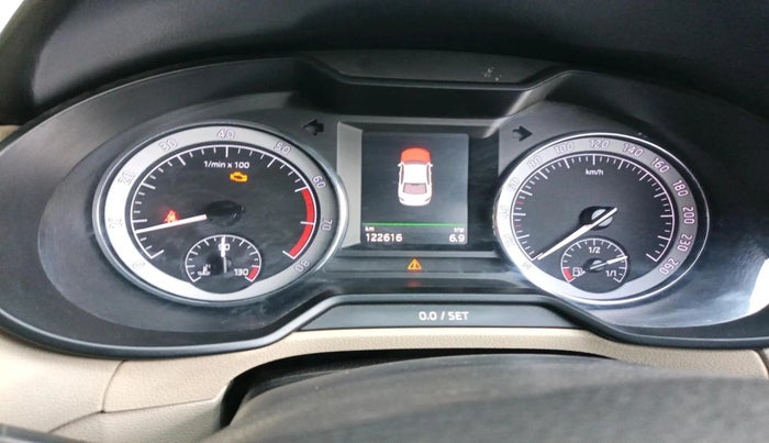 2017 Skoda Octavia L&K 1.8 TSI AT, Petrol, Automatic, 1,22,616 km, interior