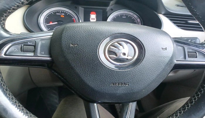 2017 Skoda Octavia L&K 1.8 TSI AT, Petrol, Automatic, 1,22,616 km, interior