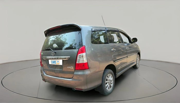 2012 Toyota Innova VX 2.5 7 STR, Diesel, Manual, 2,02,074 km, exterior