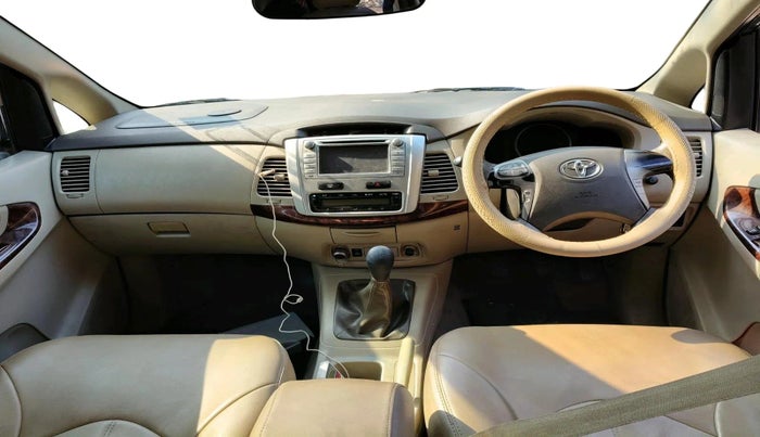 2012 Toyota Innova VX 2.5 7 STR, Diesel, Manual, 2,02,074 km, interior