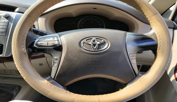 2012 Toyota Innova VX 2.5 7 STR, Diesel, Manual, 2,02,074 km, interior