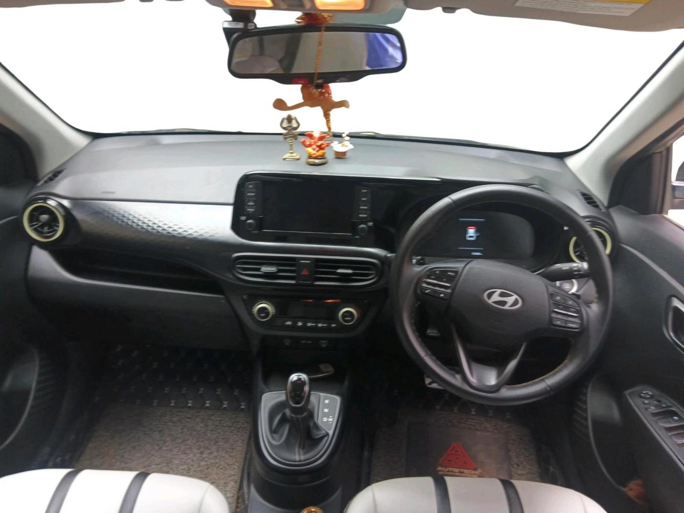 2024 Hyundai EXTER SX(O) CONNECT 1.2 AMT DUAL TONE, Petrol, Automatic, 13,265 km, interior