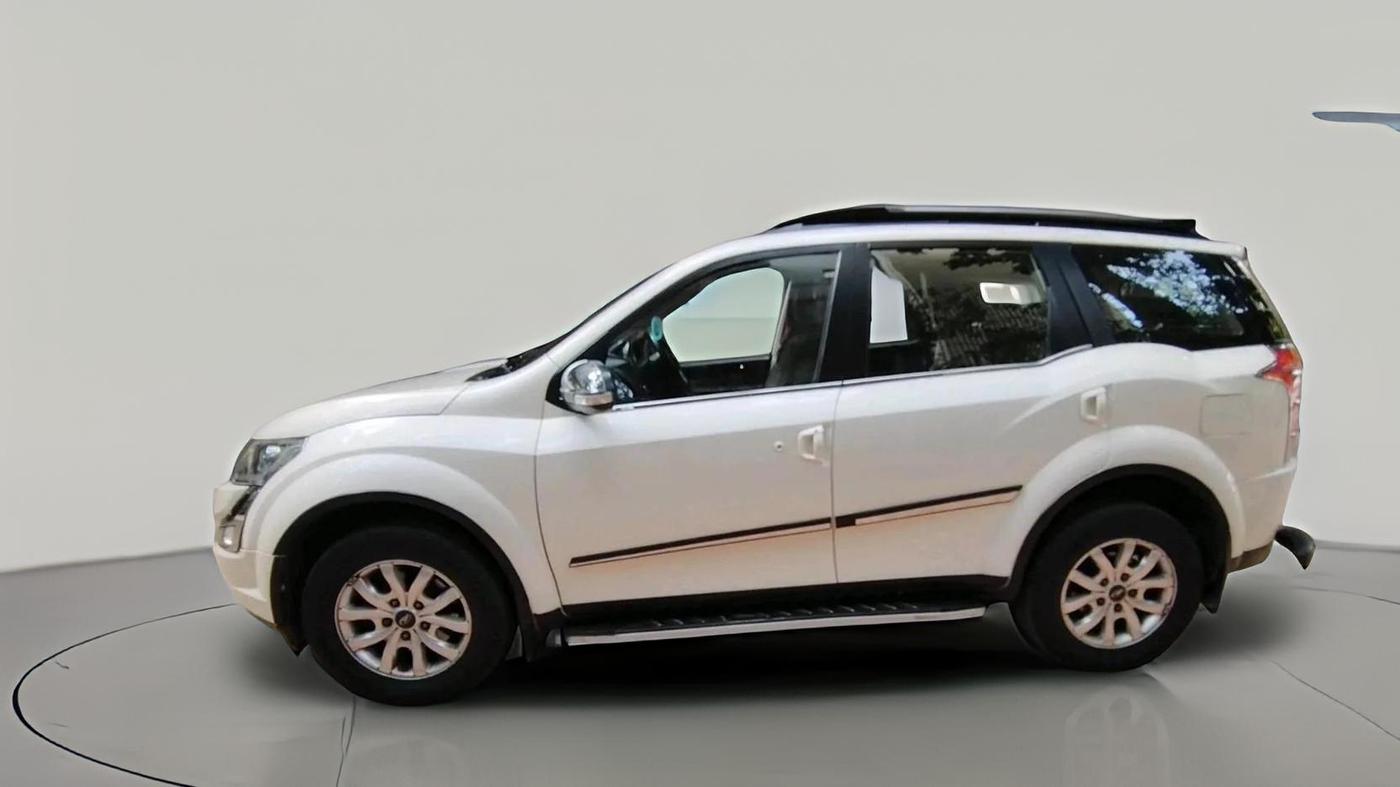 2015 Mahindra XUV500 W10, Diesel, Manual, 1,26,812 km, exterior