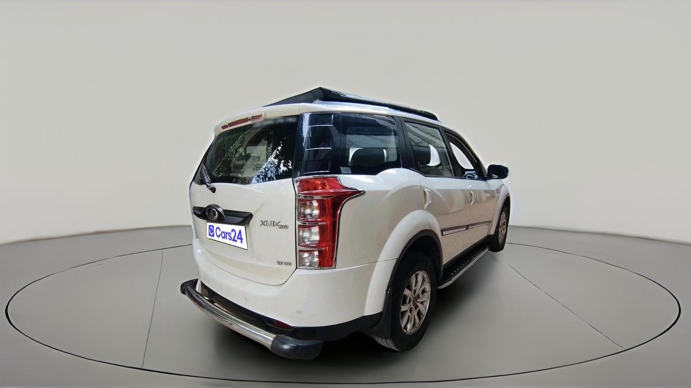 2015 Mahindra XUV500 W10, Diesel, Manual, 1,26,812 km, exterior