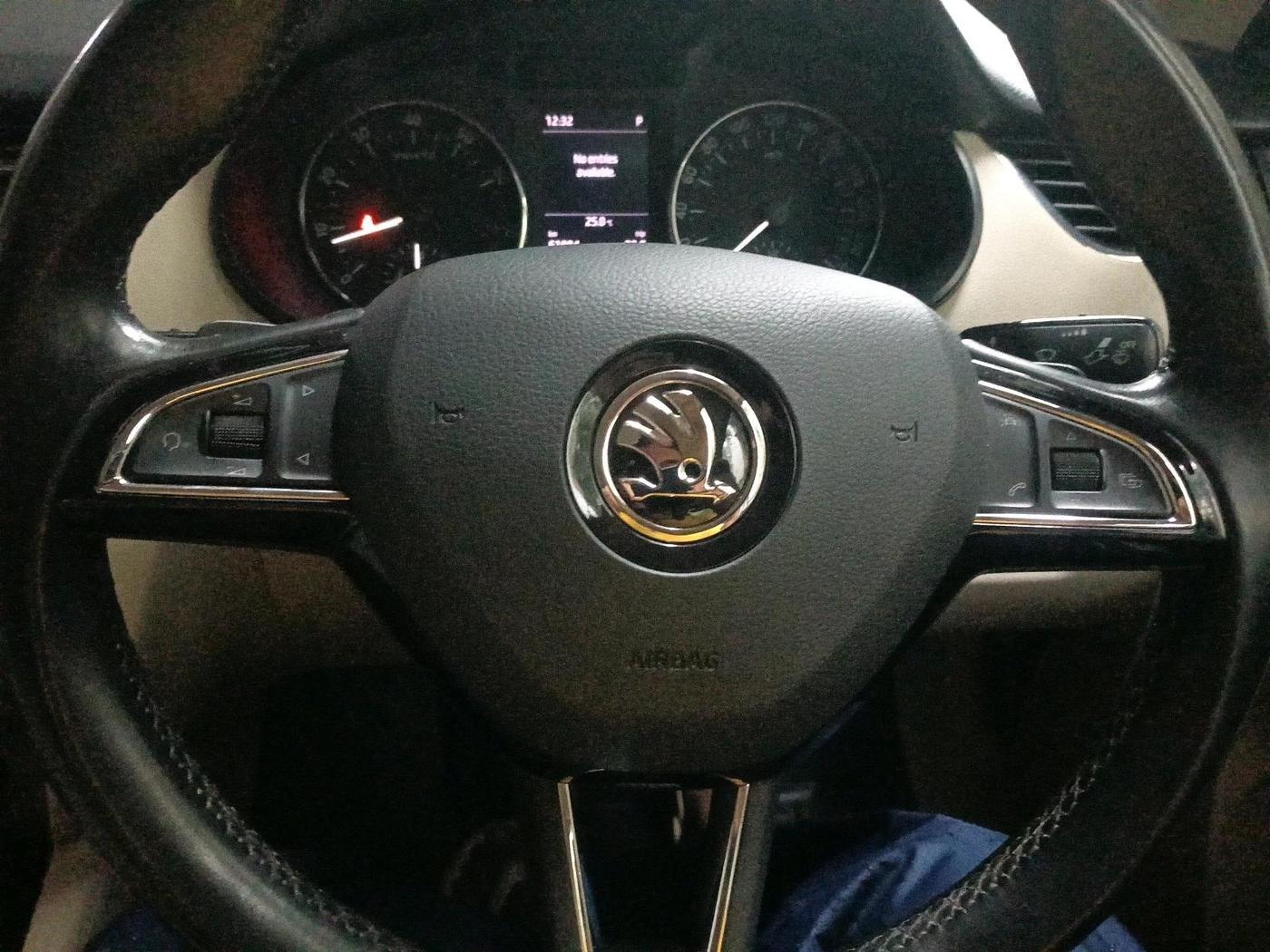 2016 Skoda Octavia STYLE PLUS AT 1.8 TSI, Petrol, Automatic, 61,994 km, interior