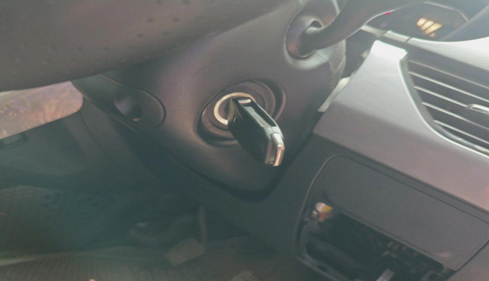 2023 Tata NEXON XM SUNROOF PETROL, Petrol, Manual, 12,175 km, interior