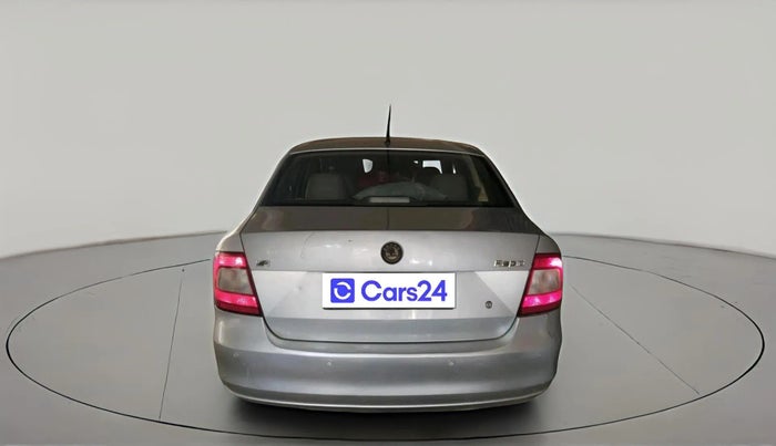 2012 Skoda Rapid ELEGANCE 1.6 MPI AT, Petrol, Automatic, 88,648 km, exterior