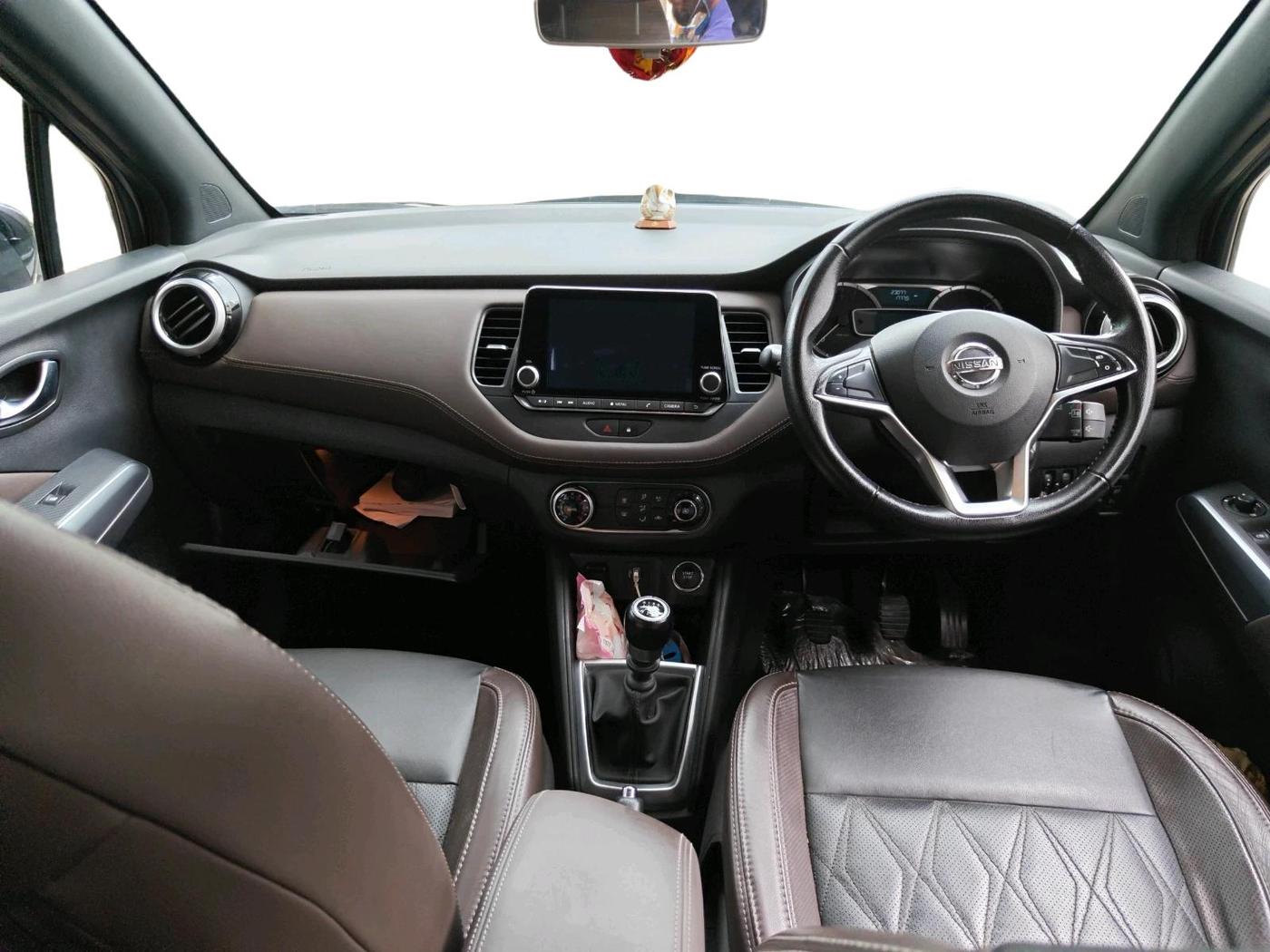 2020 Nissan Kicks XV PREMIUM (O) TURBO 1.3 DUAL TONE, Petrol, Manual, 23,077 km, interior